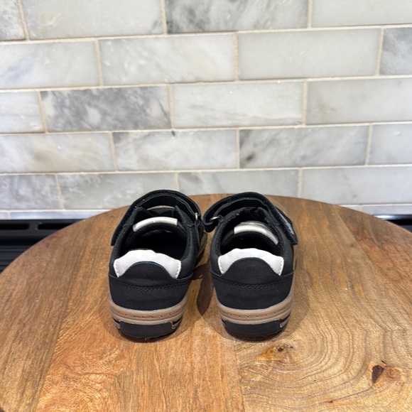 Dream Pairs Storybook Walking Skate Black and Tan Kids Shoes - Picture 4 of 6